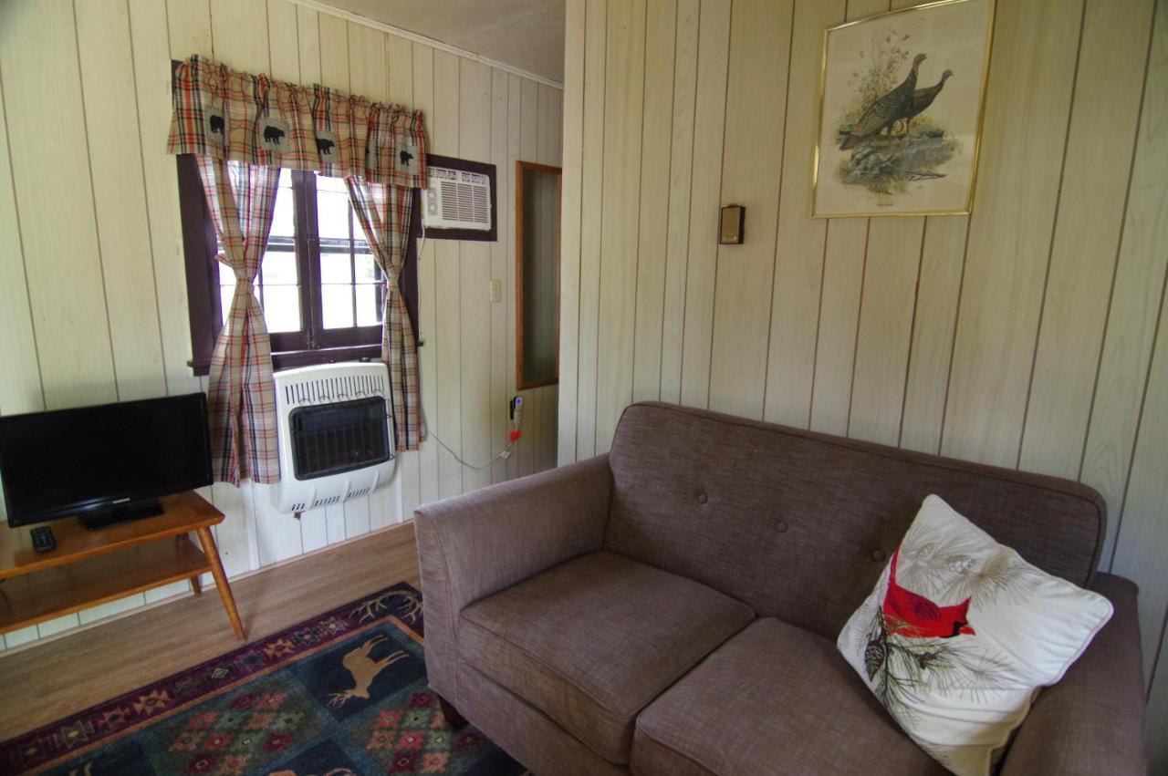Moreno'S Adirondack Cabins Saranac Lake Dış mekan fotoğraf